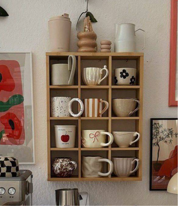 Wooden Mug Rack 12-Compartment
