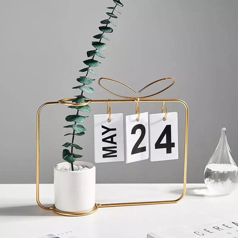 Calendar vase