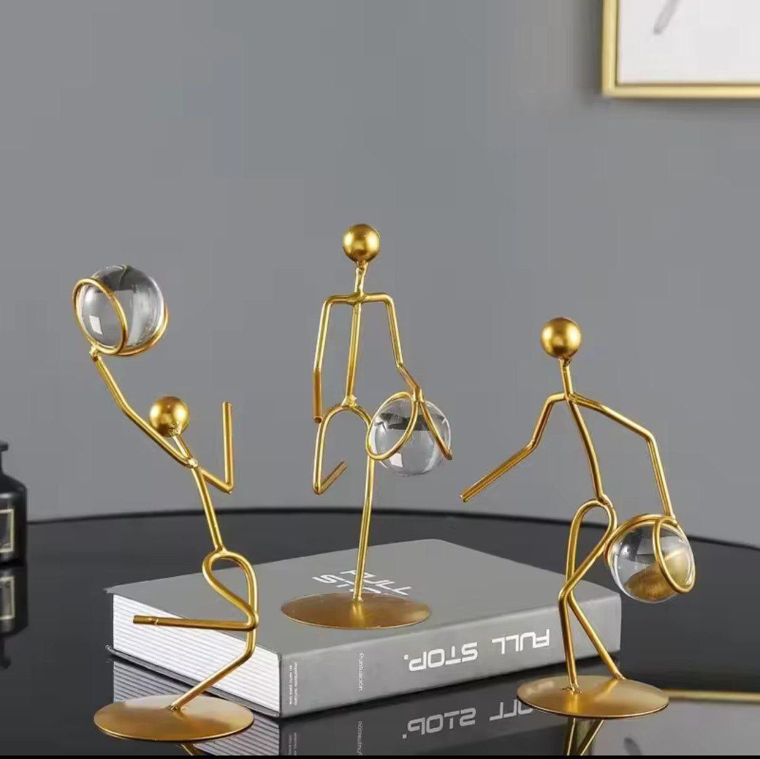 Gold crystal stand