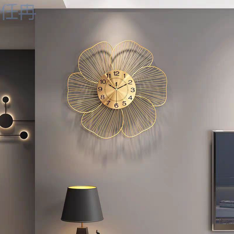 Metal tableau clock