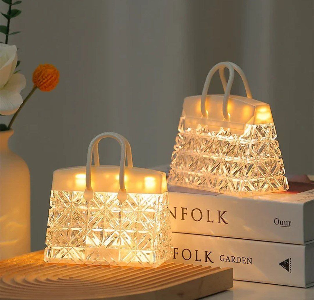 Table lamp