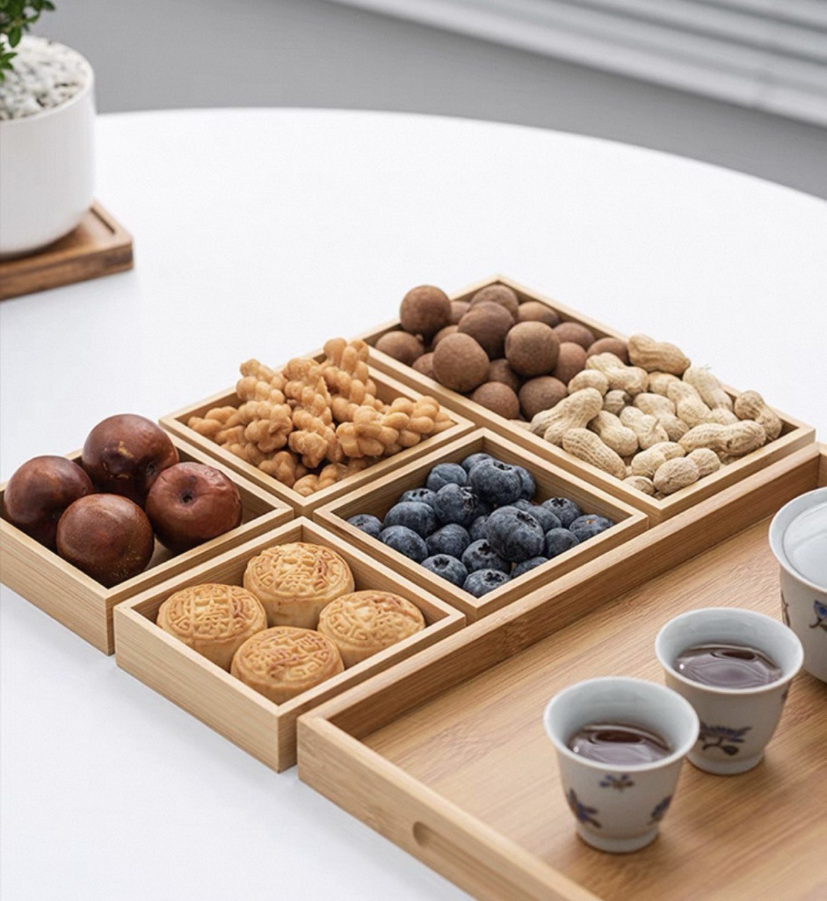 Bamboo tray