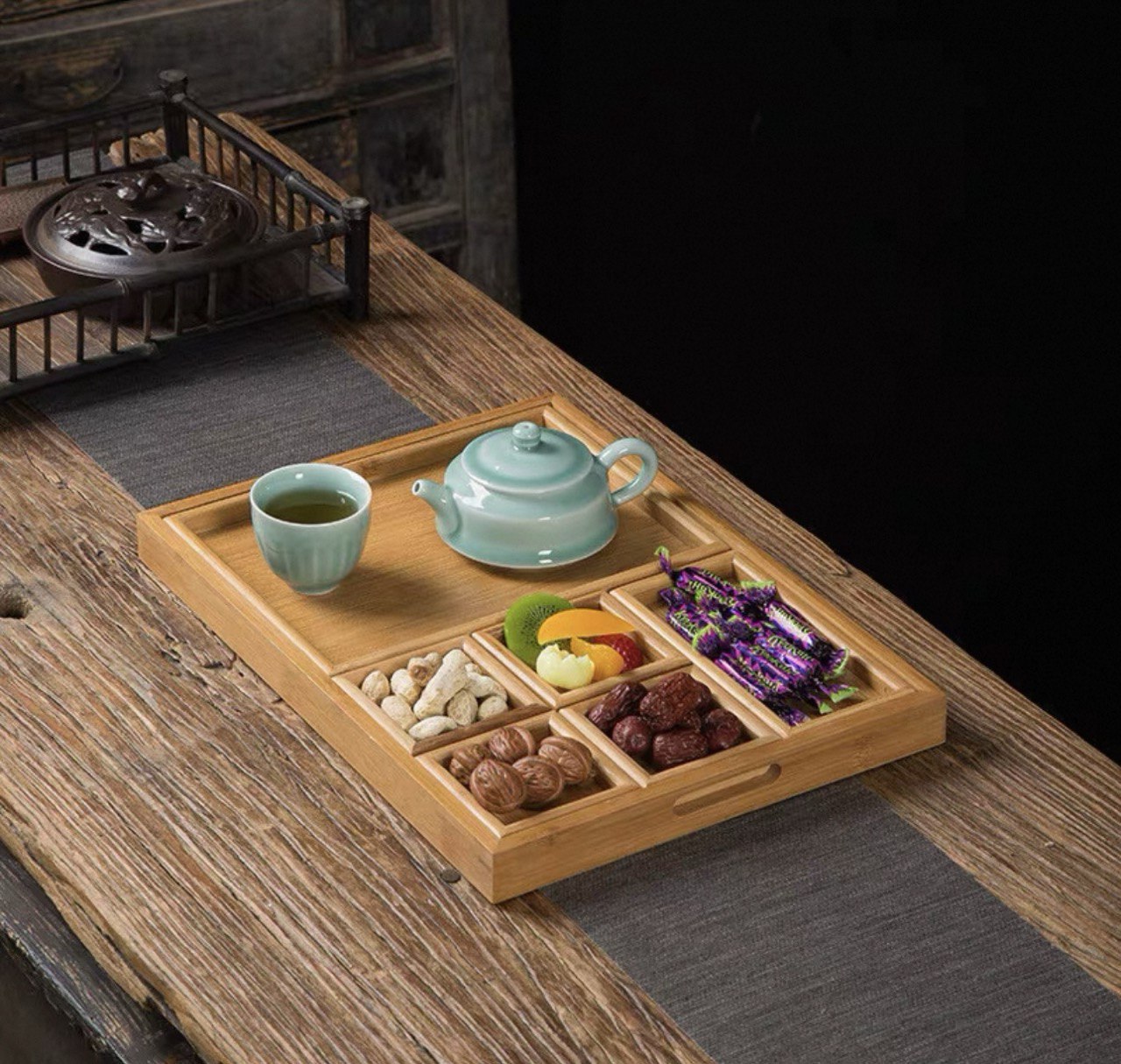 Bamboo tray