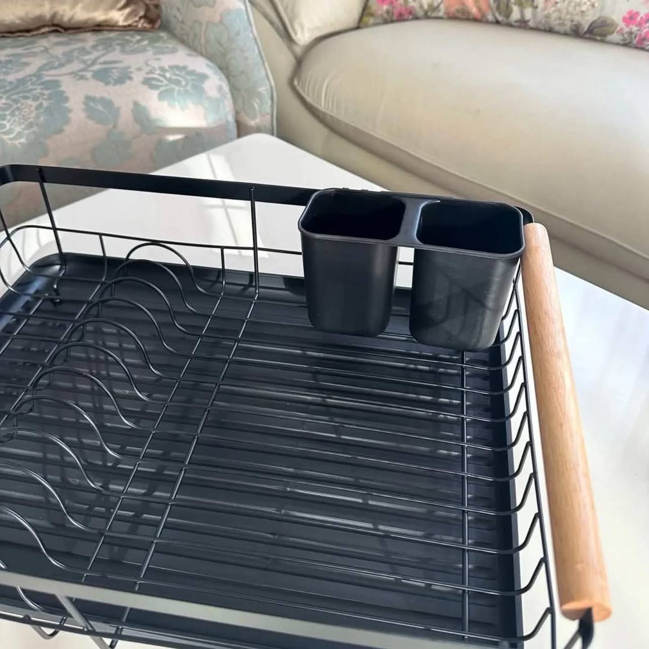 Wooden handle dish drainer
