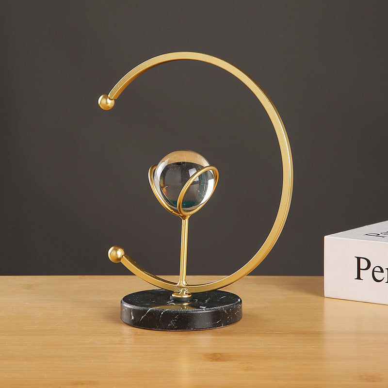 Pendulum with a marble base