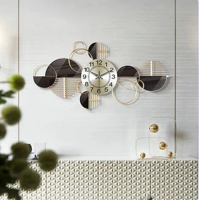 Metal tableau clock
