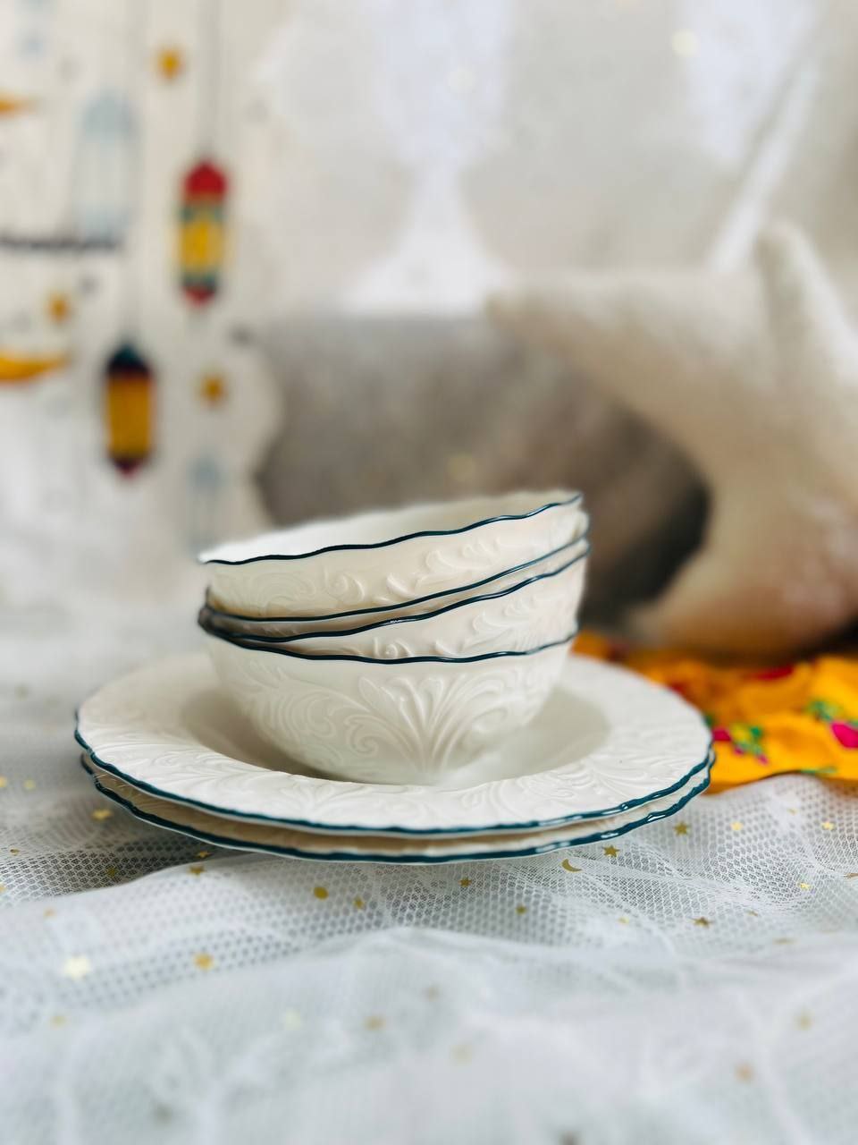Porcelain plate set