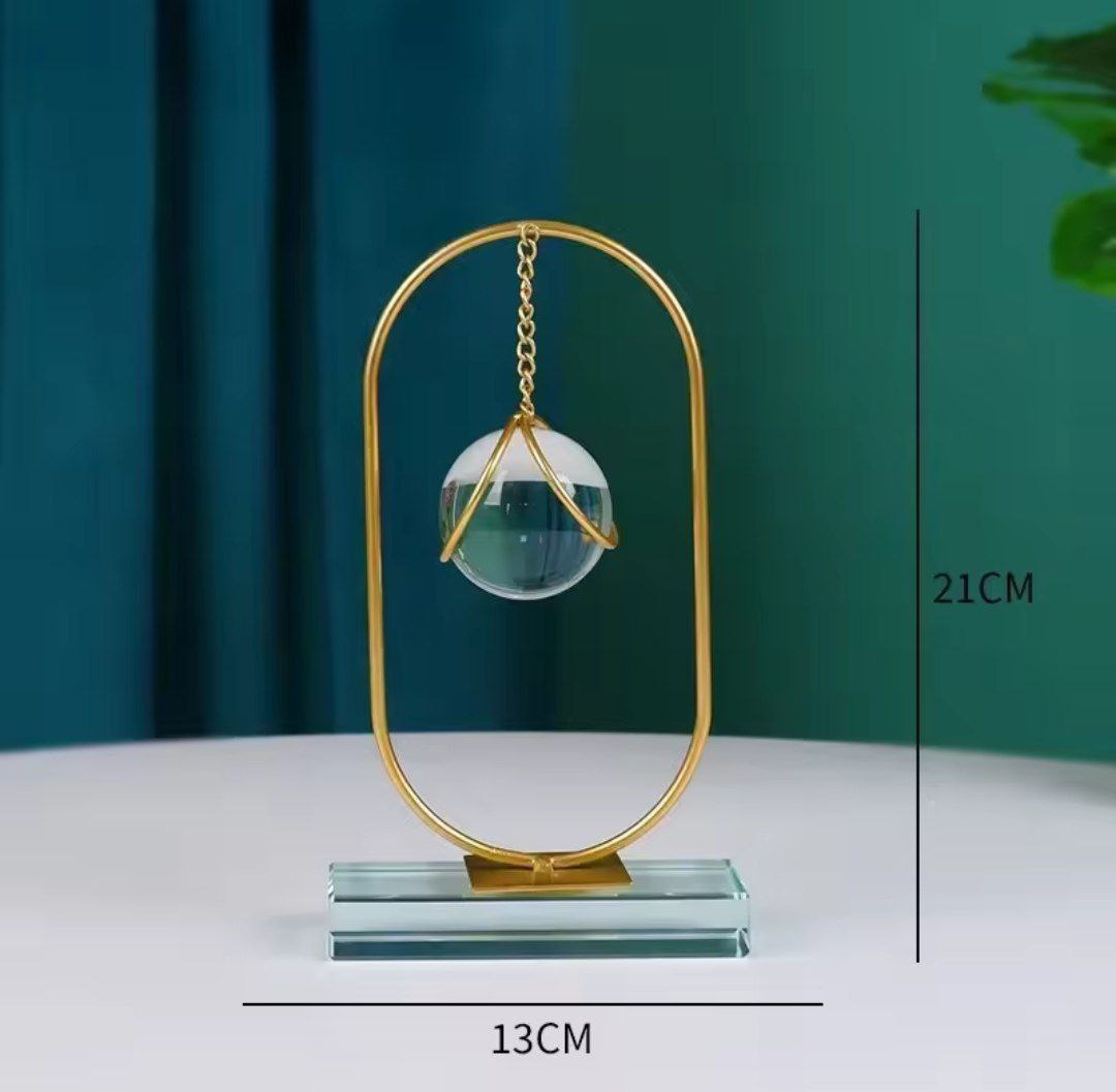 Decorative stand with crystal