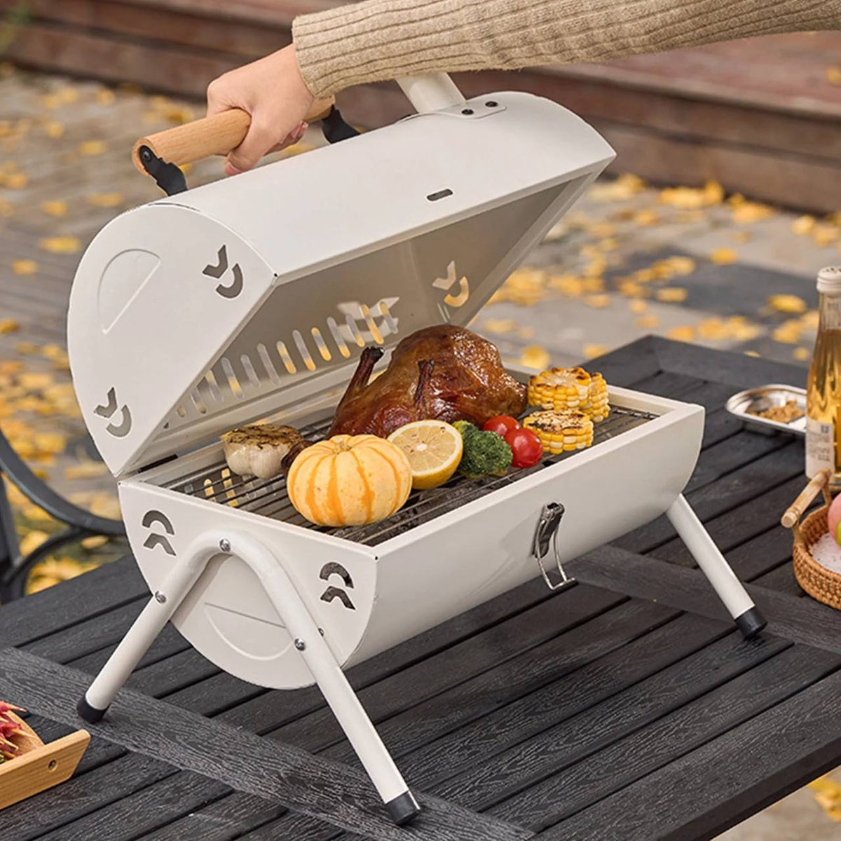 Mini grill with a modern design and practical size – MRS.SOU
