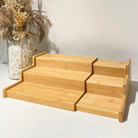 Organizer for spice jars in the kitchen