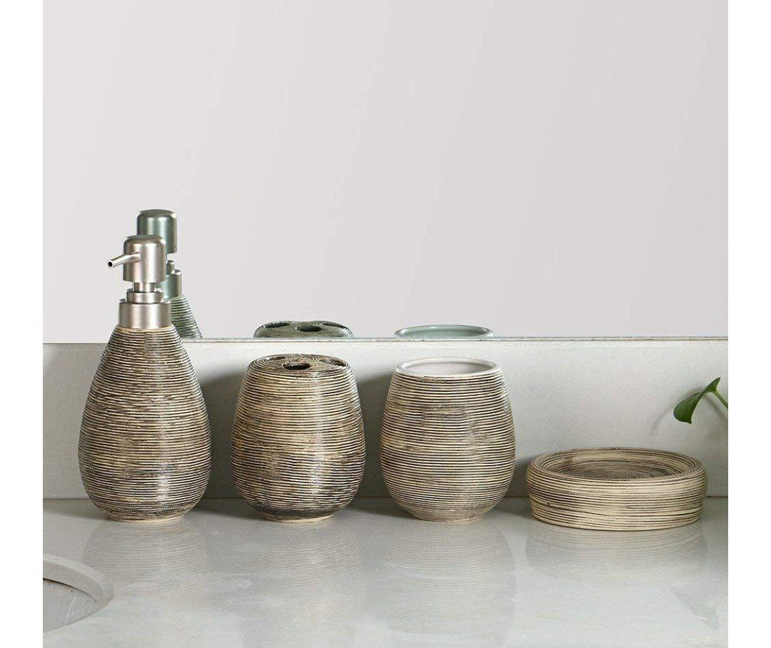 Porcelain bathroom set