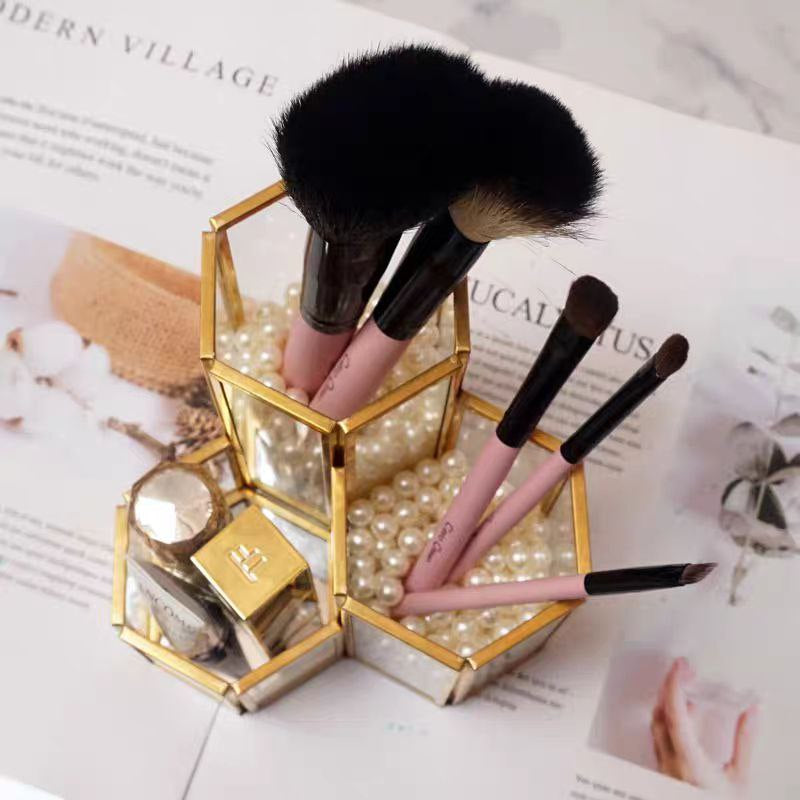 Multipurpose glass organizer