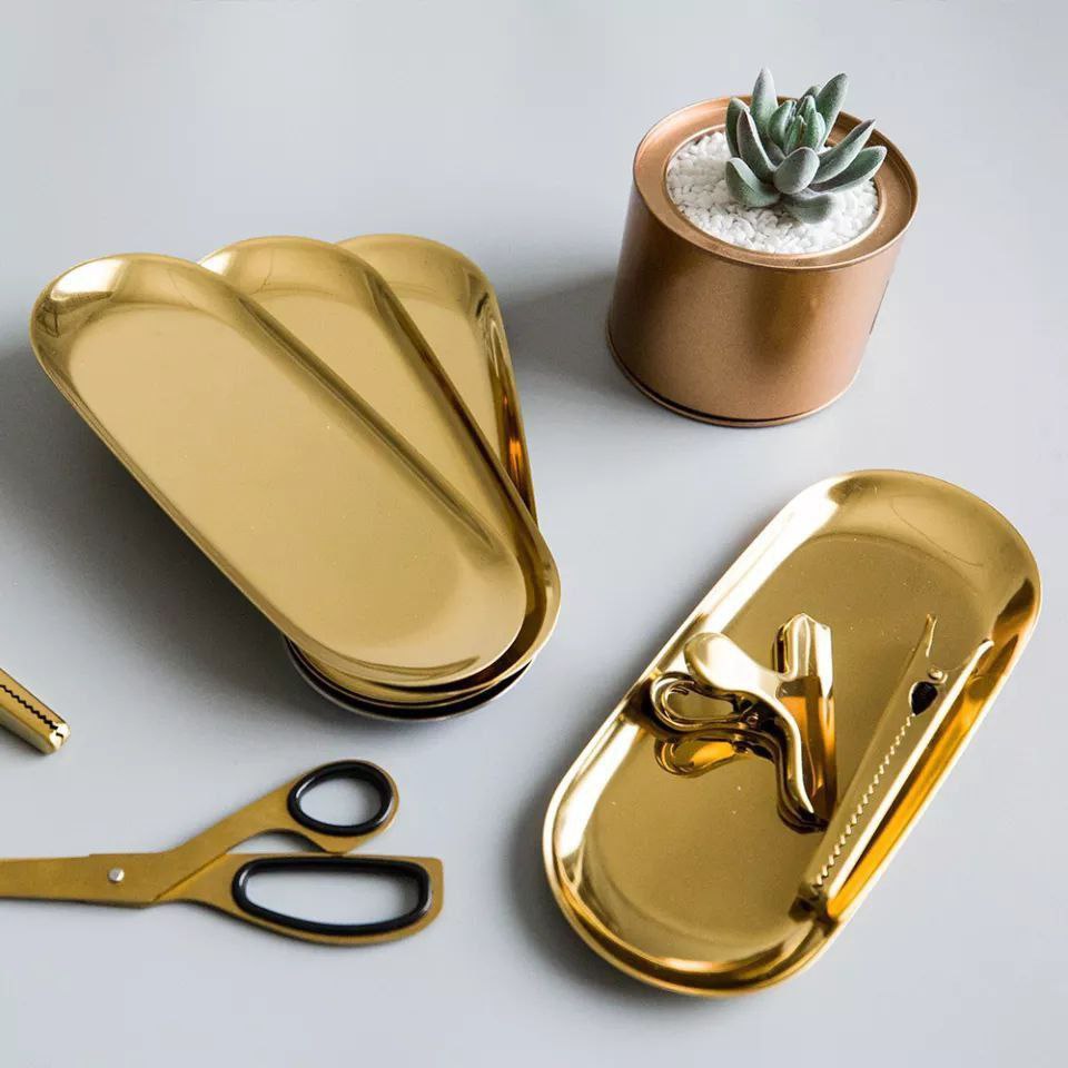 Gold plates set 4 pieces