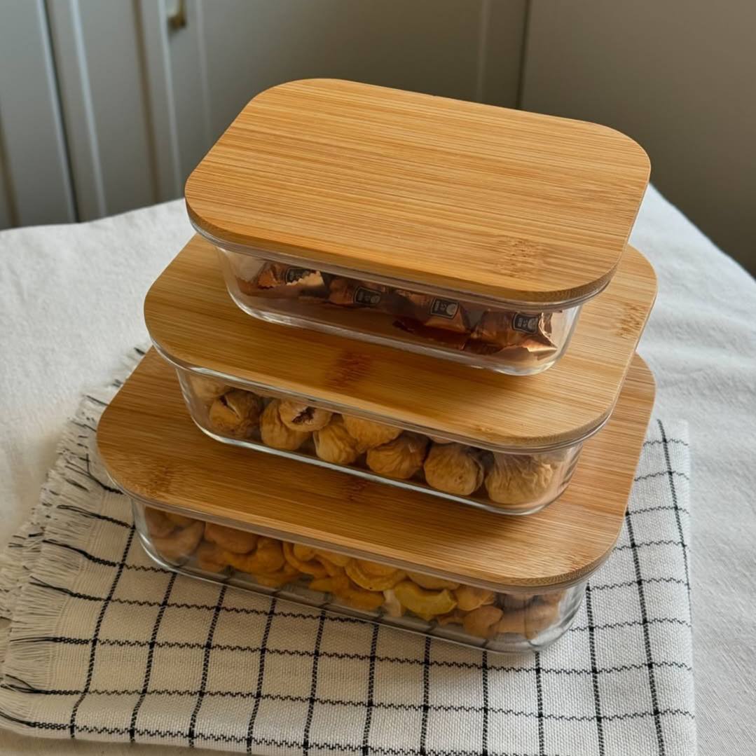 Pyrex rectangular refrigerator containers, 3 pieces