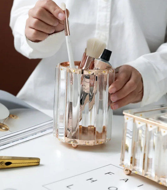 Make up organizer