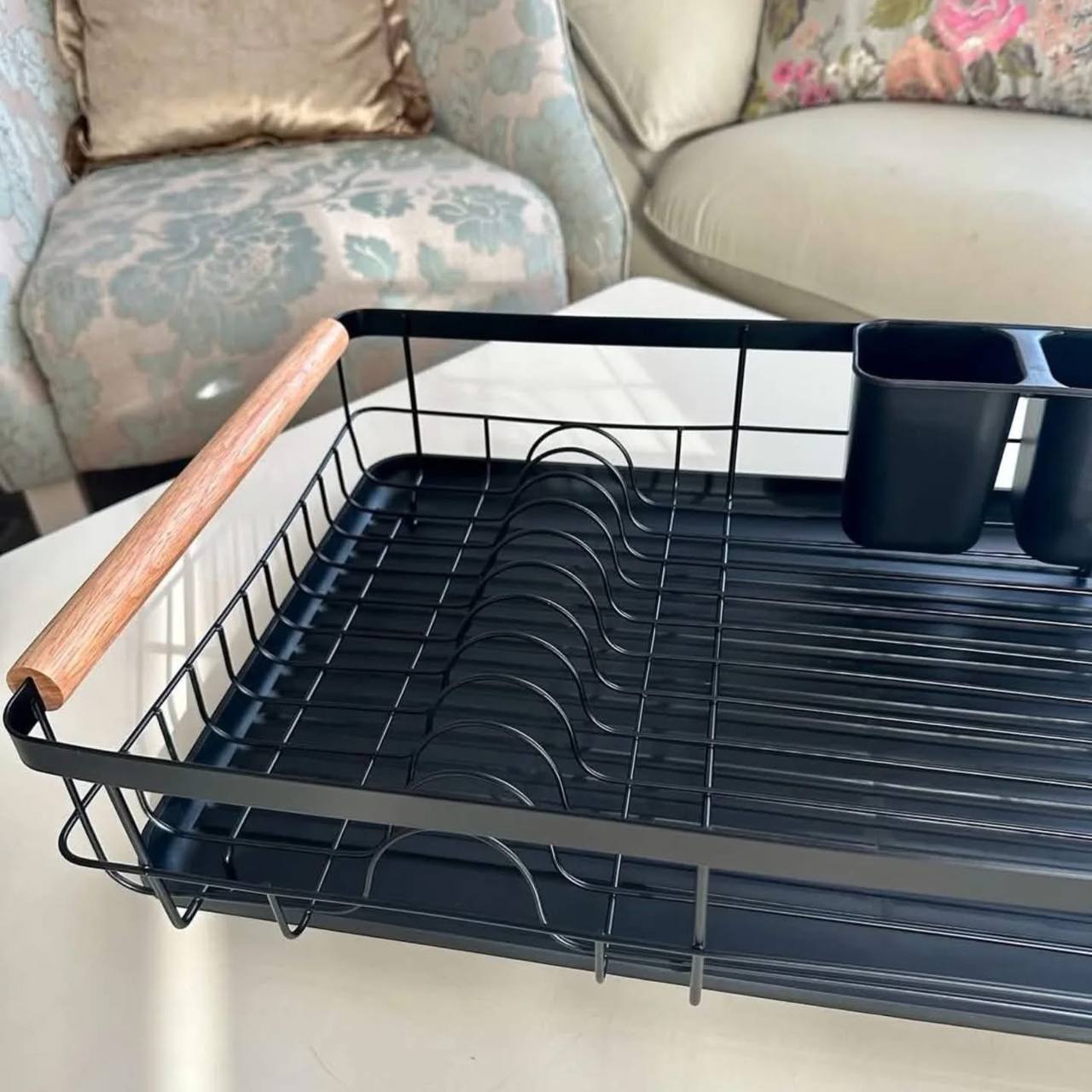 Wooden handle dish drainer