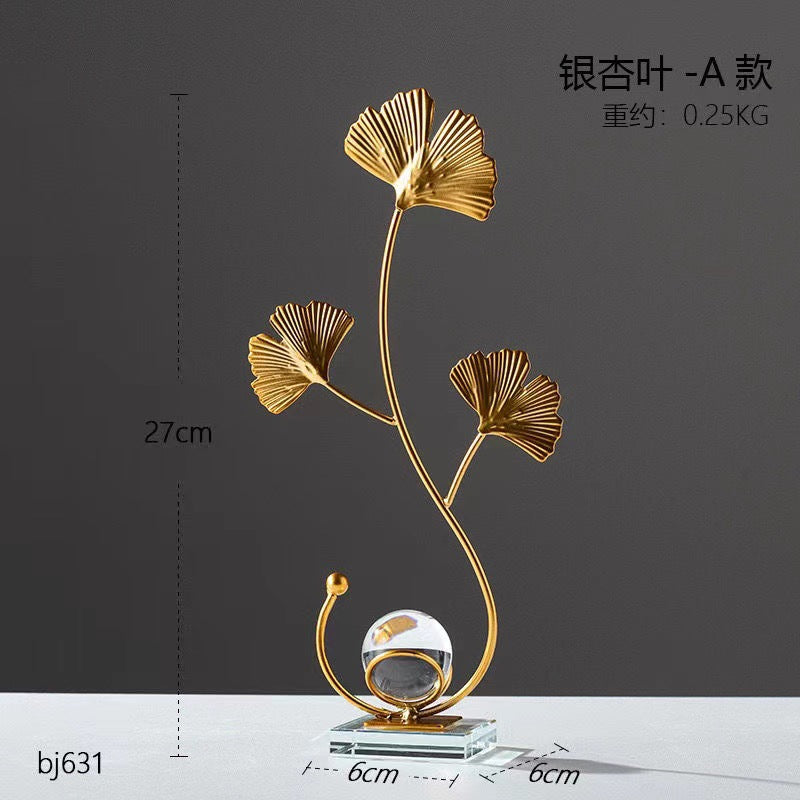Decorative stand with crystal