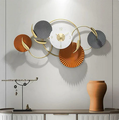 Metal tableau clock
