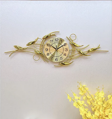 Metal tableau clock