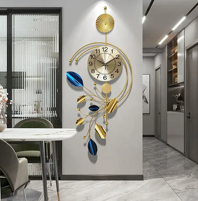 Metal tableau clock