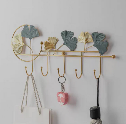 Decor hanger