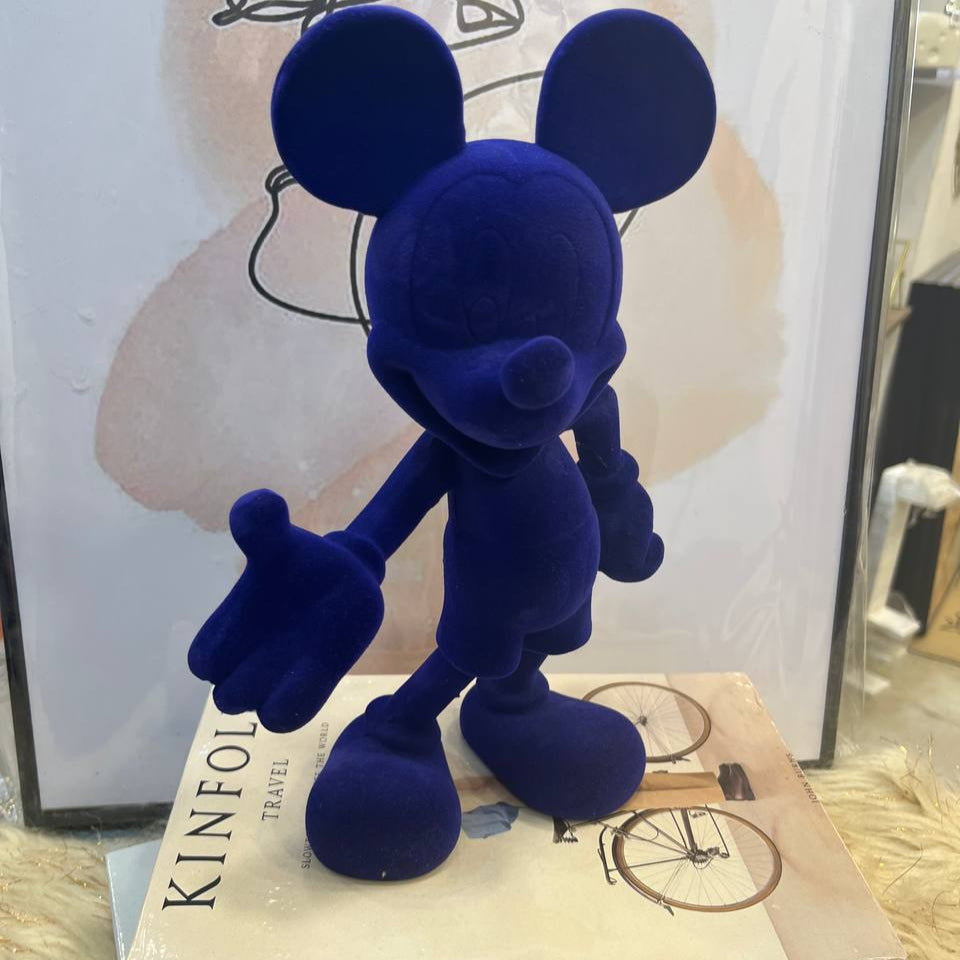 Mickey man decorative stand