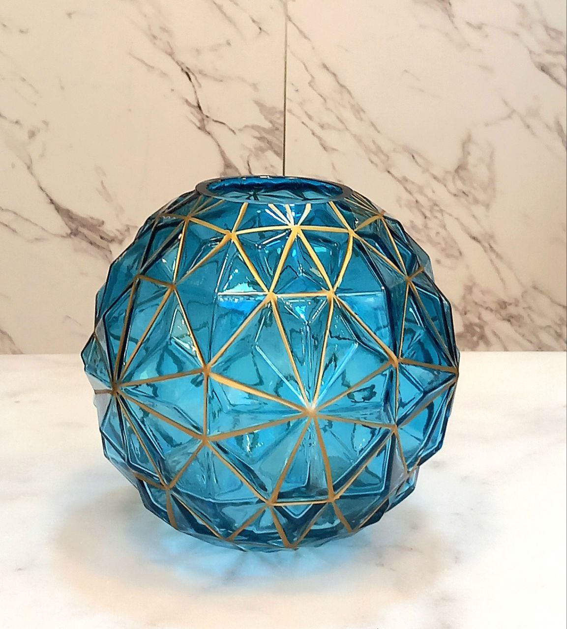 Glass vase